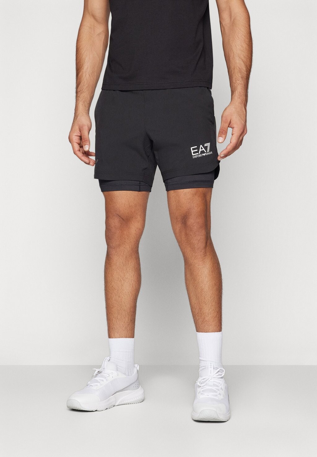 

Спортивные шорты VIGOR7 EA7 Emporio Armani, черный