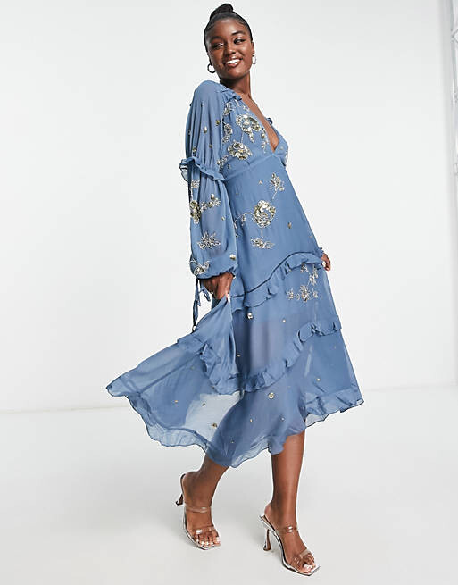 

Платье миди трапециевидного силуэта с кластерами ASOS DESIGN