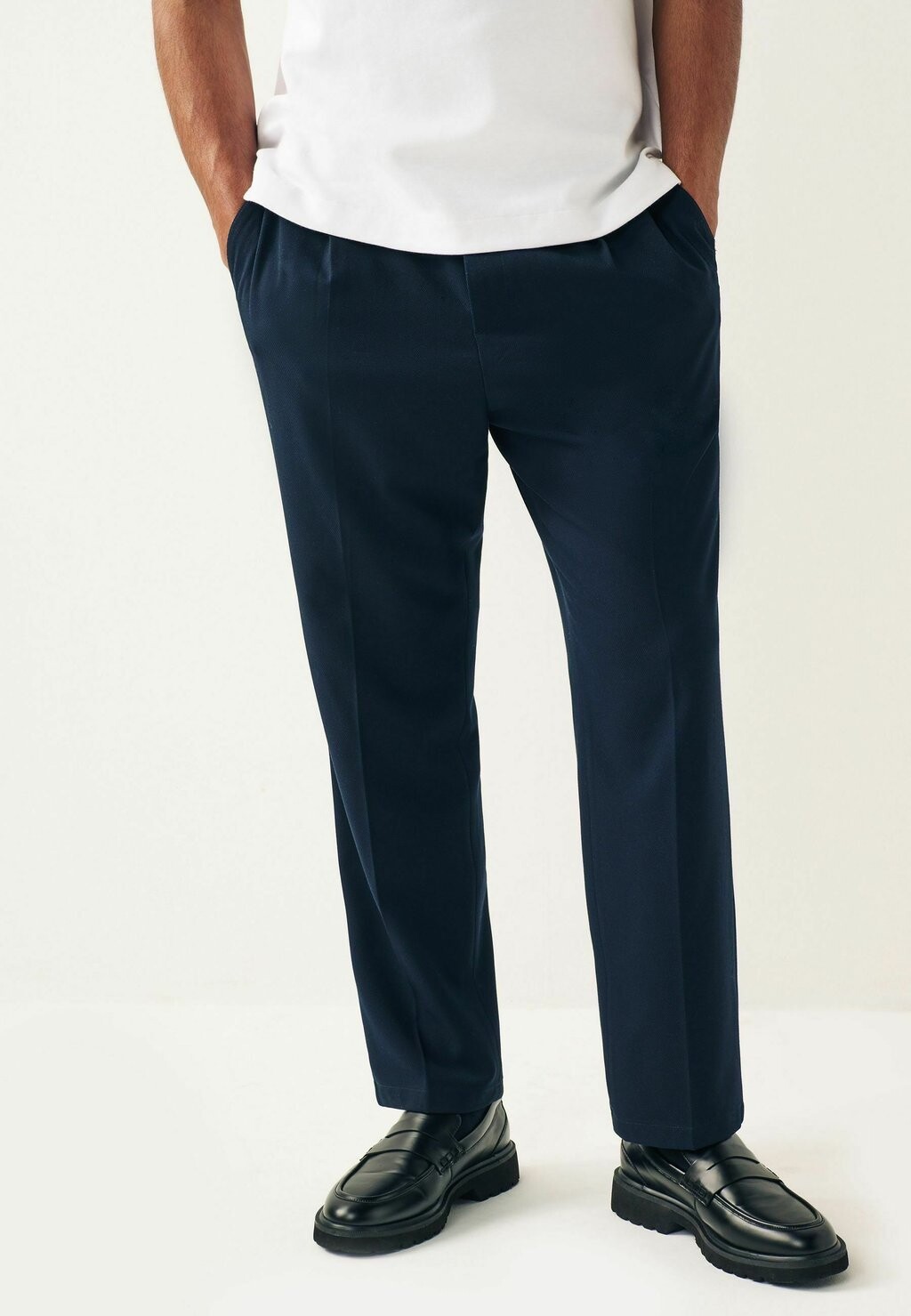 

Брюки свободного кроя Брюки Regular Fit Next, синий