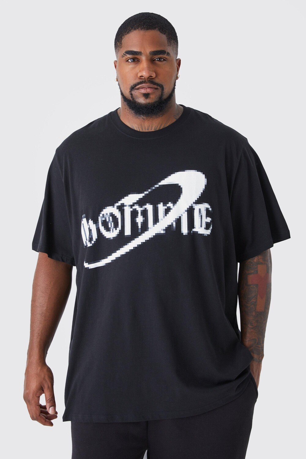 

Футболка plus оверсайз pixilated homme Boohoo, черный