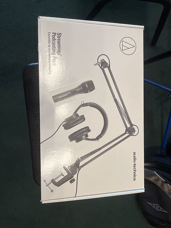 

Микрофон Audio-Technica AT2005USB Handheld Cardioid USB/XLR Dynamic Microphone