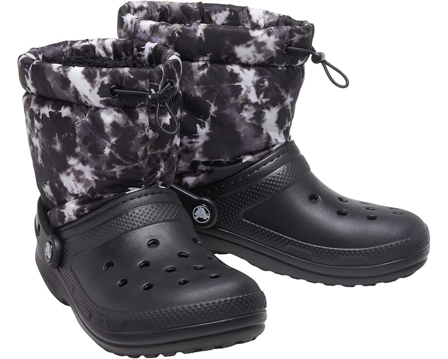 

Ботинки Crocs Classic Lined Neo Puff Boot, цвет Black/Tie-Dye