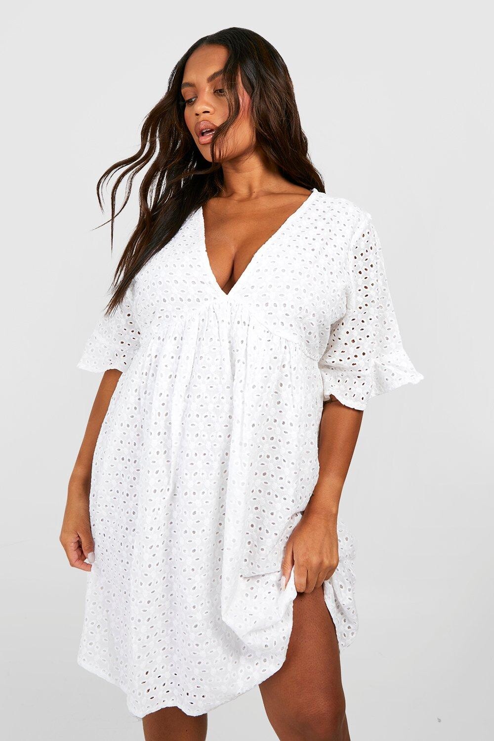 

Платье плюс с люшками Boohoo, белый
