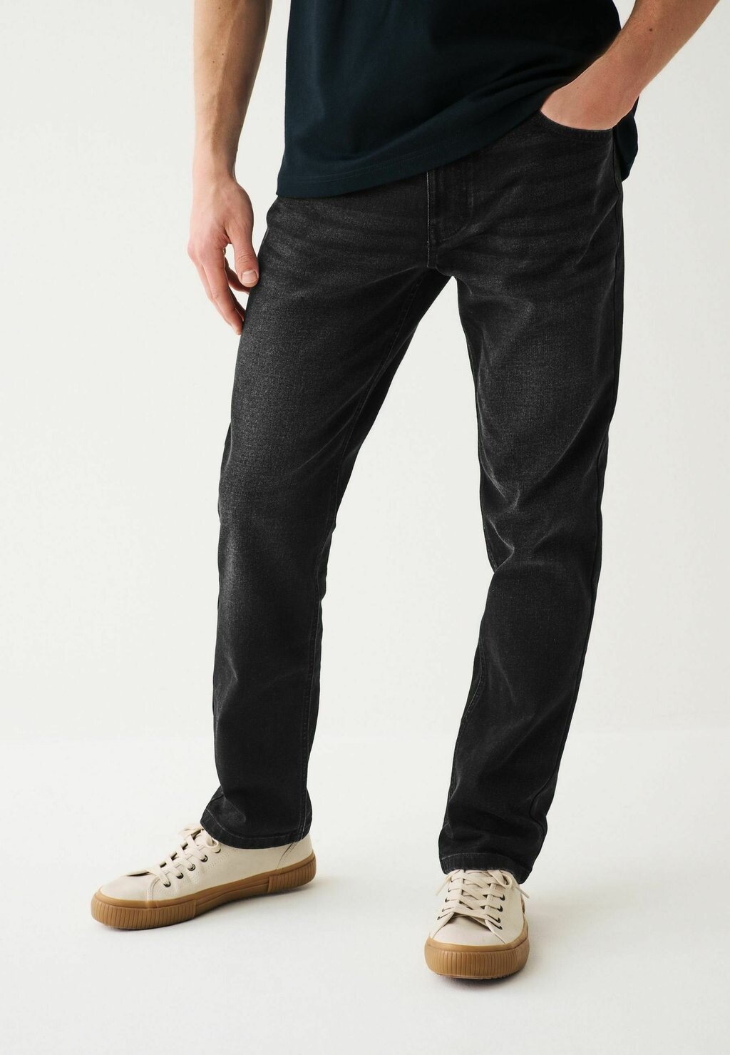 

Джинсы Slim Fit ESSENTIAL SLIM FIT JEANS Next, черный