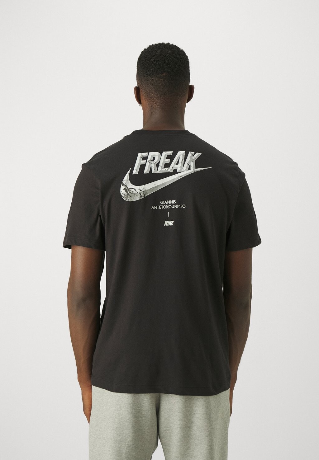 

Спортивная футболка Giannis Antetokounmpo Tee Nike, черный