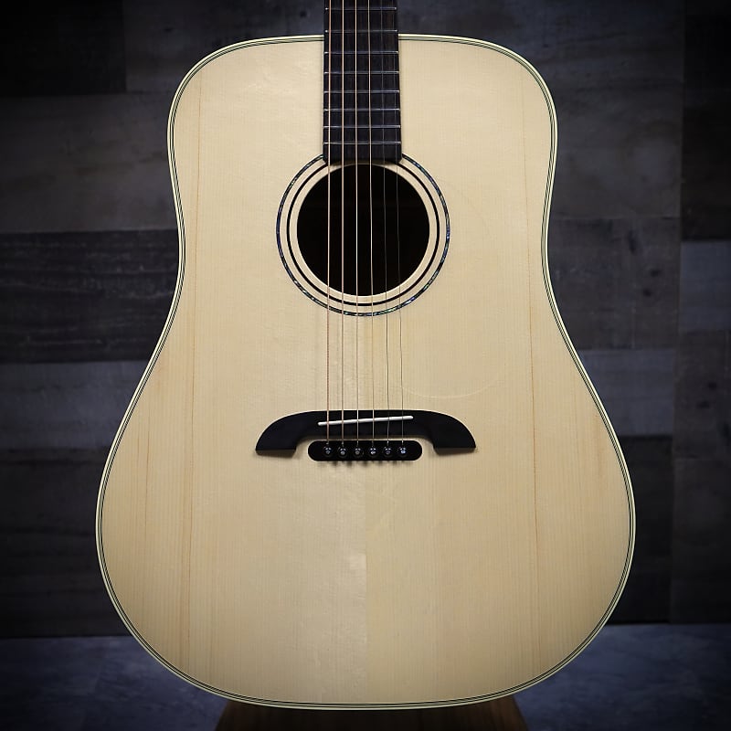 цена Акустическая гитара Alvarez Yairi DYM60HD Honduran Masterworks Dreadnought