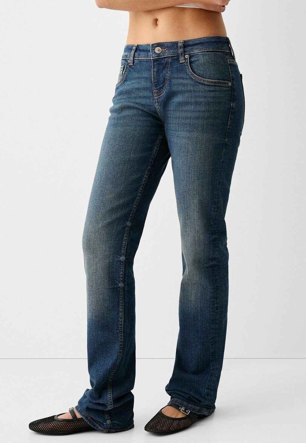 Джинсы Straight Leg LOW Bershka, цвет blue denim