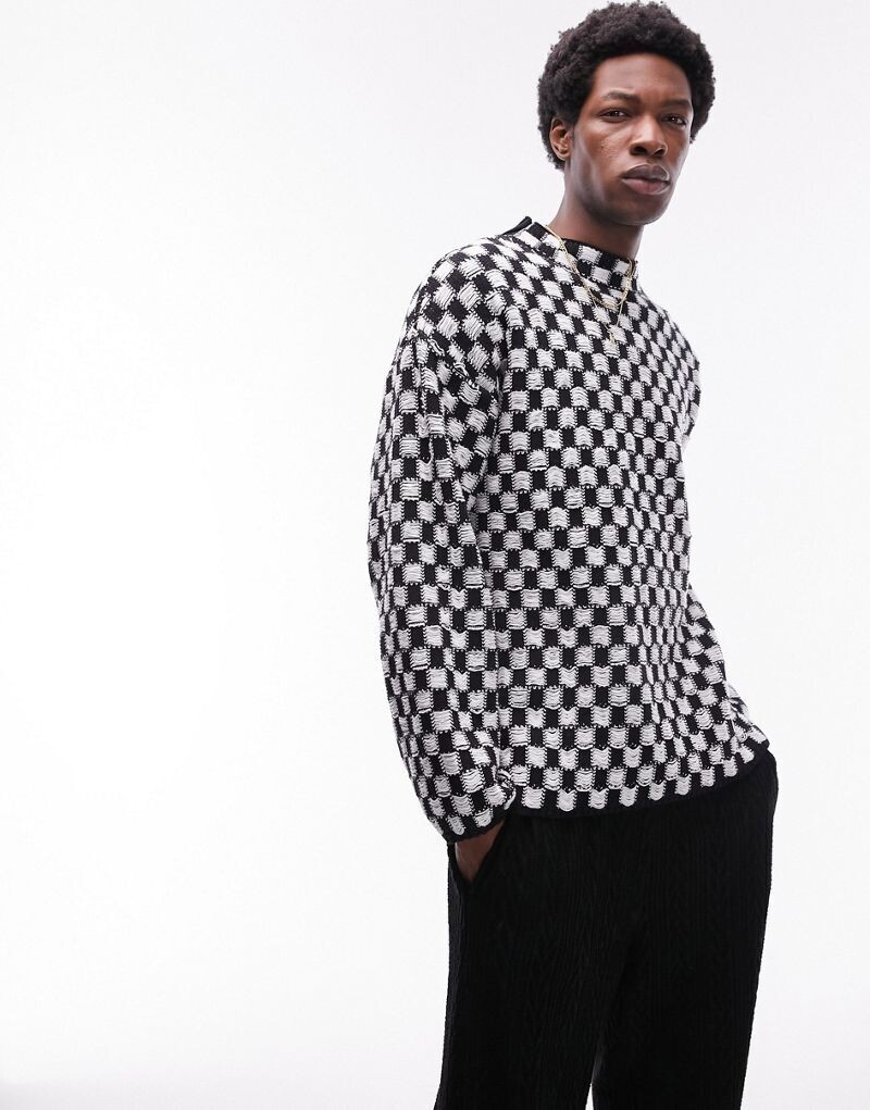

Черно-белый свитер в шахматную клетку Topman