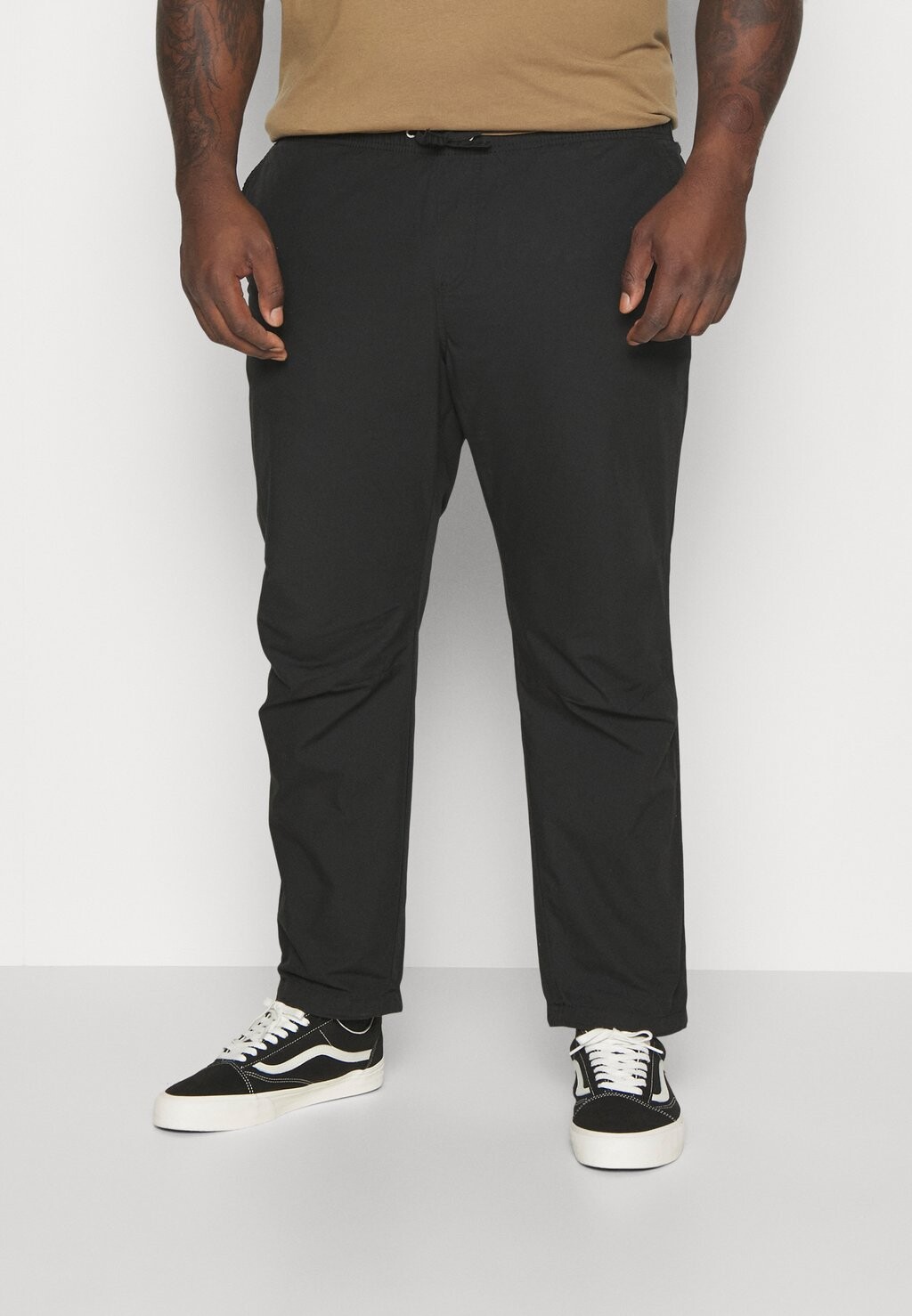 

Брюки JPSTPARACHUTE JJPANT Jack & Jones, черный