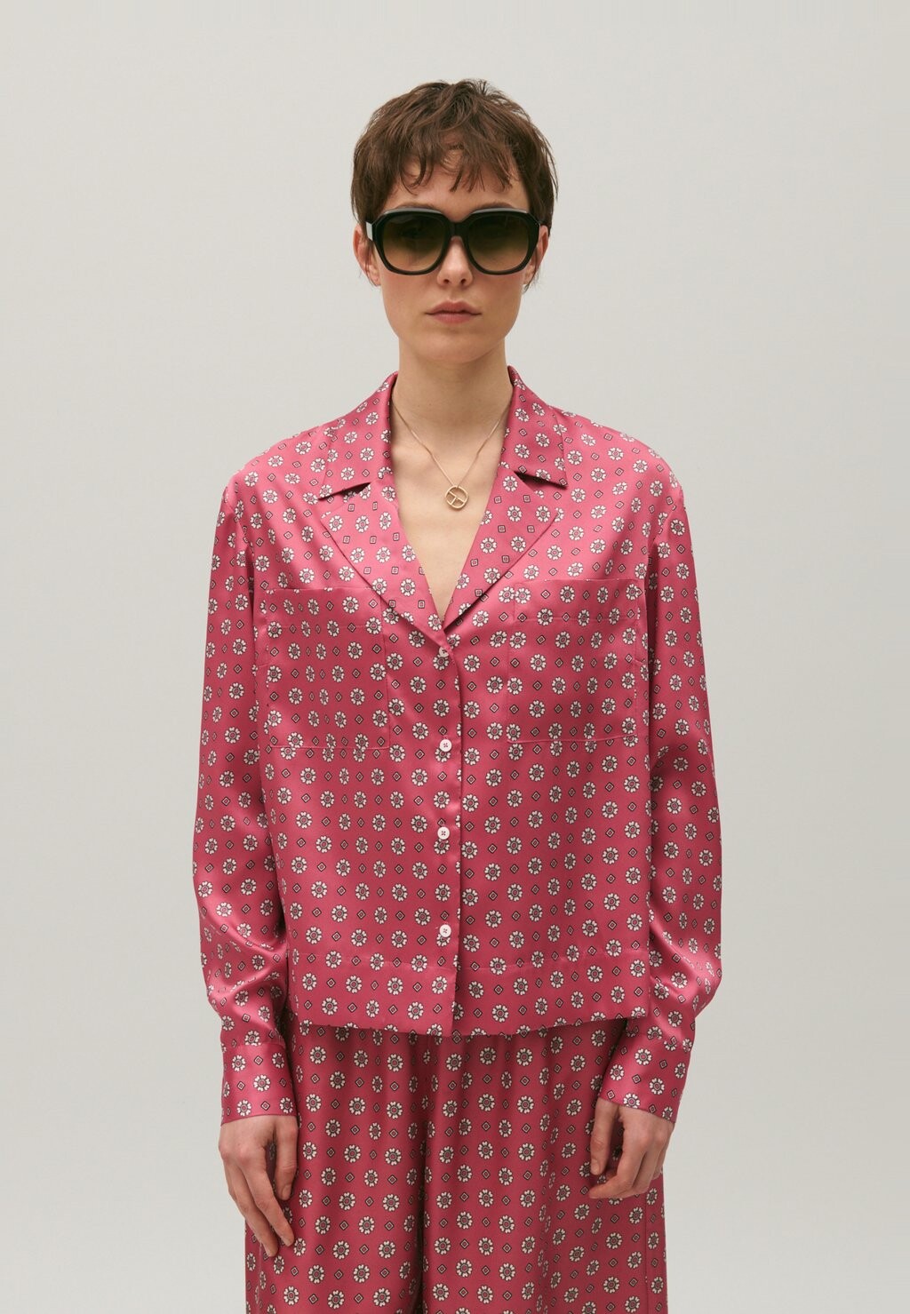 

Рубашка Curiositymarguerite Claudie Pierlot, цвет print clair