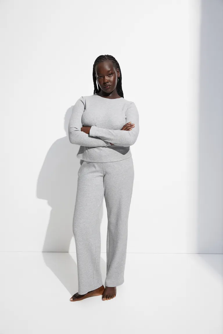 

Вафельная пижама сверху и снизу H&M, серый