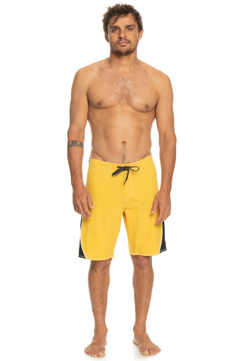 

Плавки-Шорты с контрастами по бокам Quiksilver, желтый