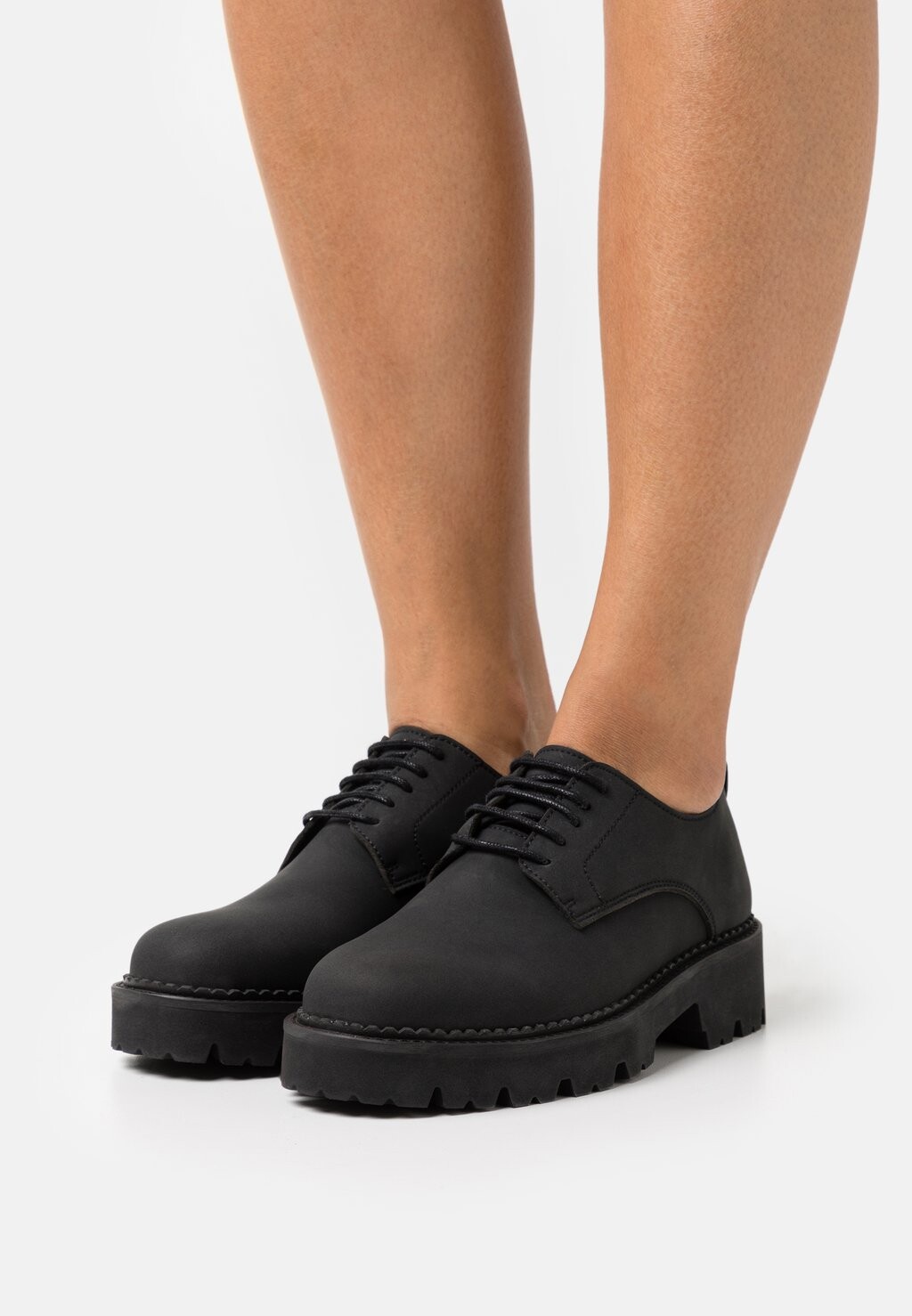 

Ботинки на шнуровке NAE Vegan Shoes, черный