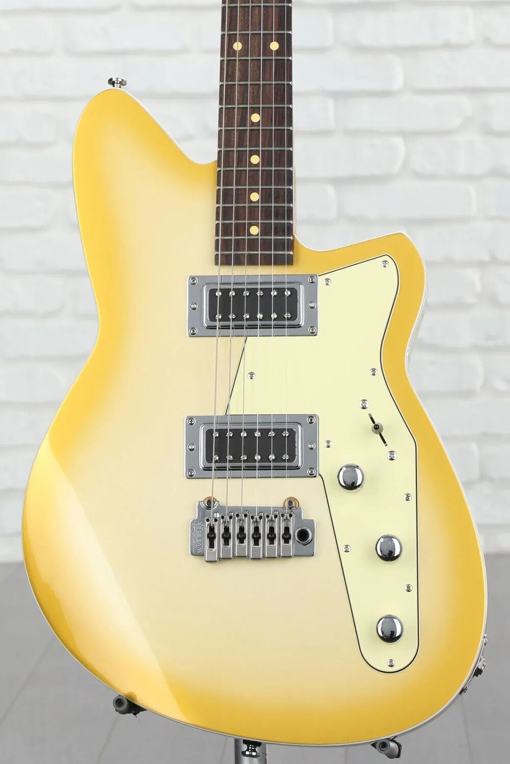 

Электрогитара Reverend Jetstream RB Solidbody — венецианская жемчужина