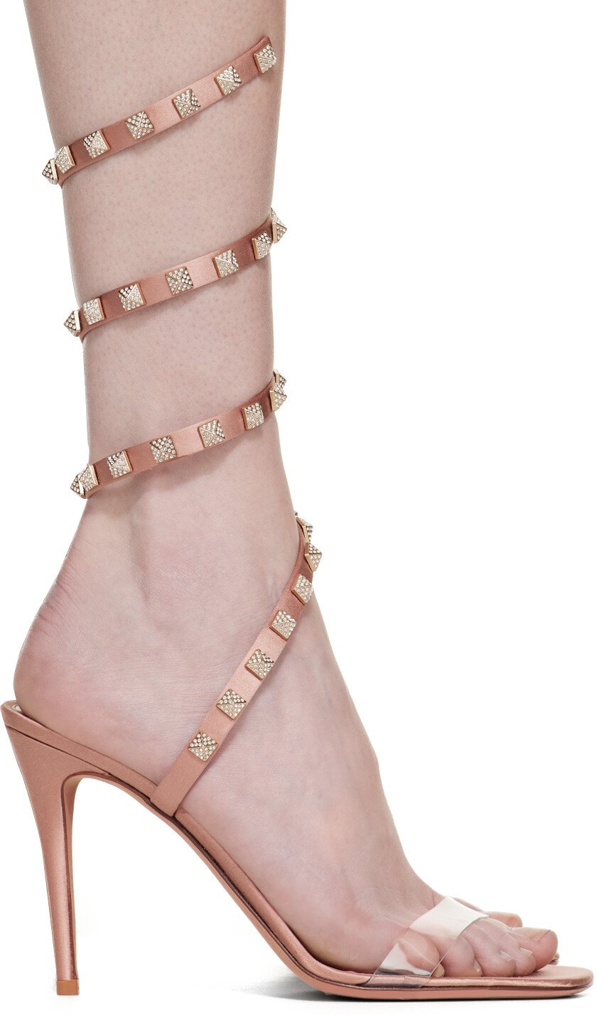 

Розовые босоножки на каблуке Rockstud Valentino Garavani