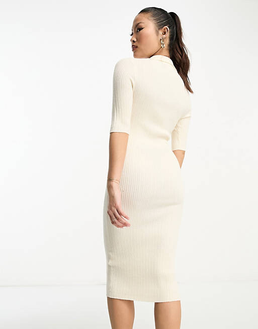 

Кремовое платье-футболка в рубчик Vero Moda Petite