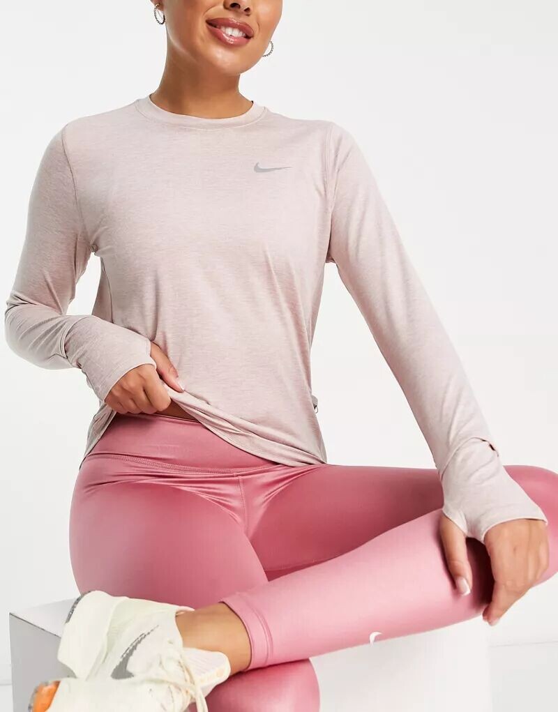 

Светло-розовый экипаж Nike Element Dri-FIT
