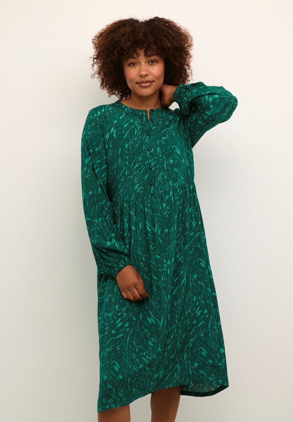 

Дневное платье BPMARIANNE Kaffe, цвет green leo print