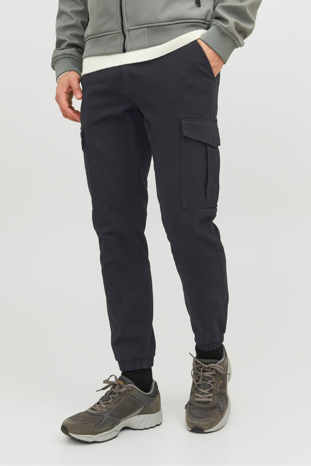 

Брюки-карго с манжетами JACK & JONES, черный