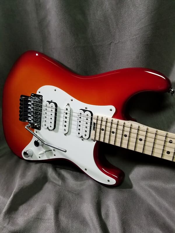 

Электрогитара Charvel Pro-Mod So-Cal Style 1 HSH FR Cherry Kiss Burst