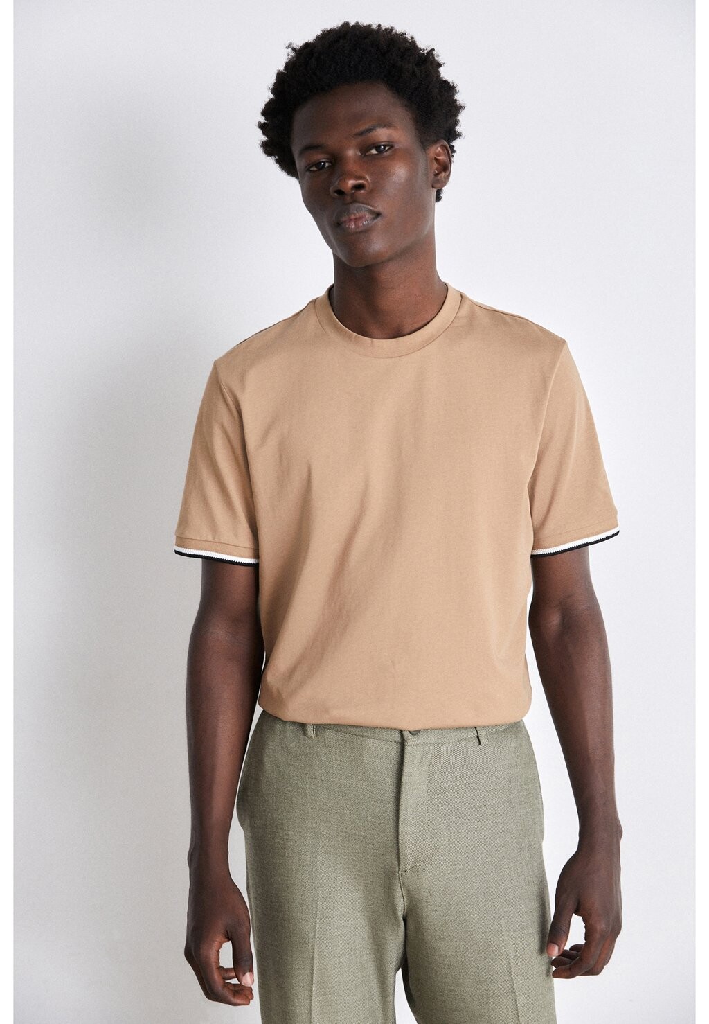 

Футболка базовая THOMPSON BOSS, цвет medium beige