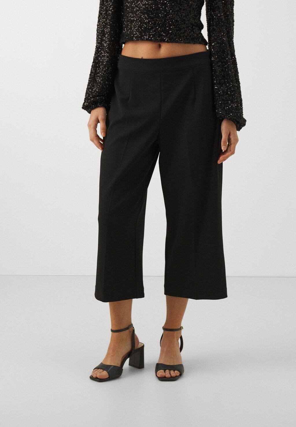 

Брюки Vmsara Straight Vero Moda Petite, черный