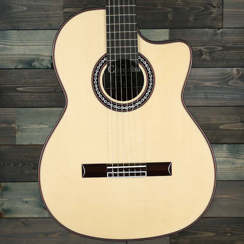 

Акустическая гитара Cordoba GK Pro Negra Luthier All Solid Top