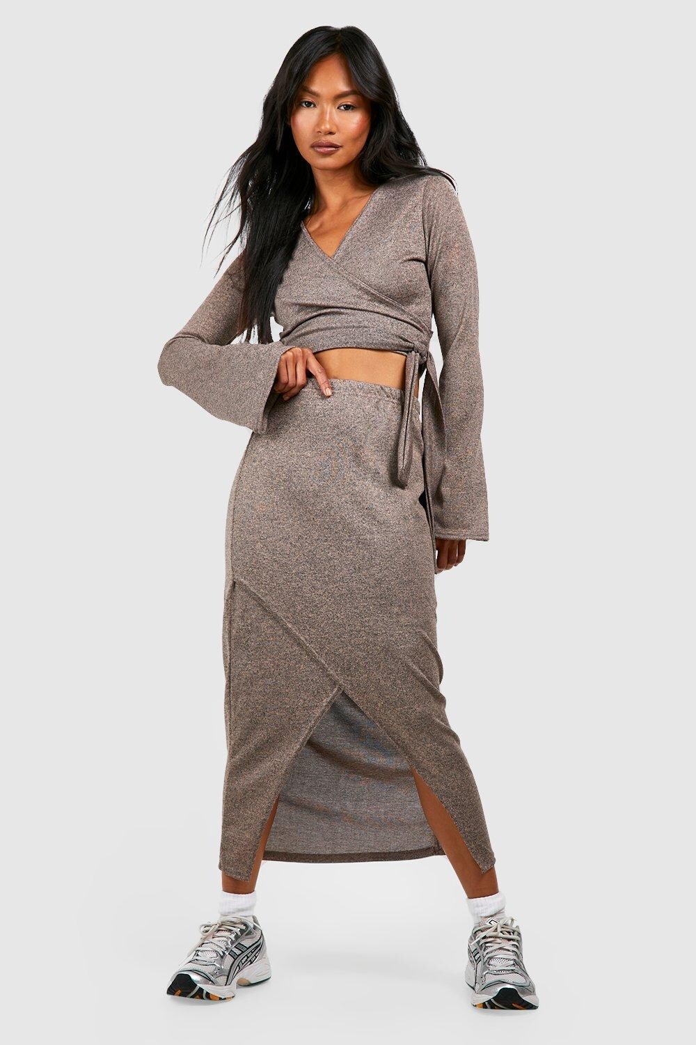 

Супер мягкая юбка мидаси с запахом Boohoo, песочный