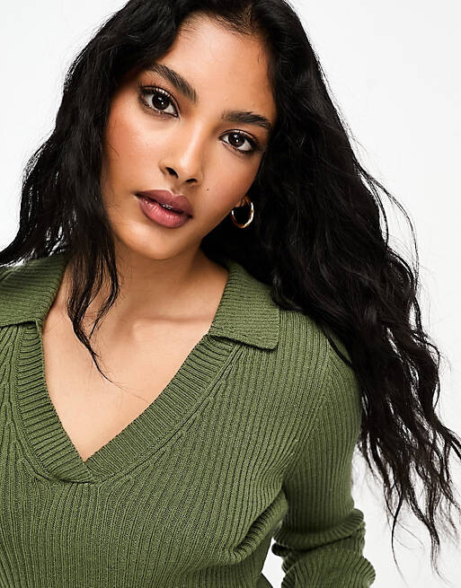

Укороченный джемпер цвета хаки ASOS DESIGN
