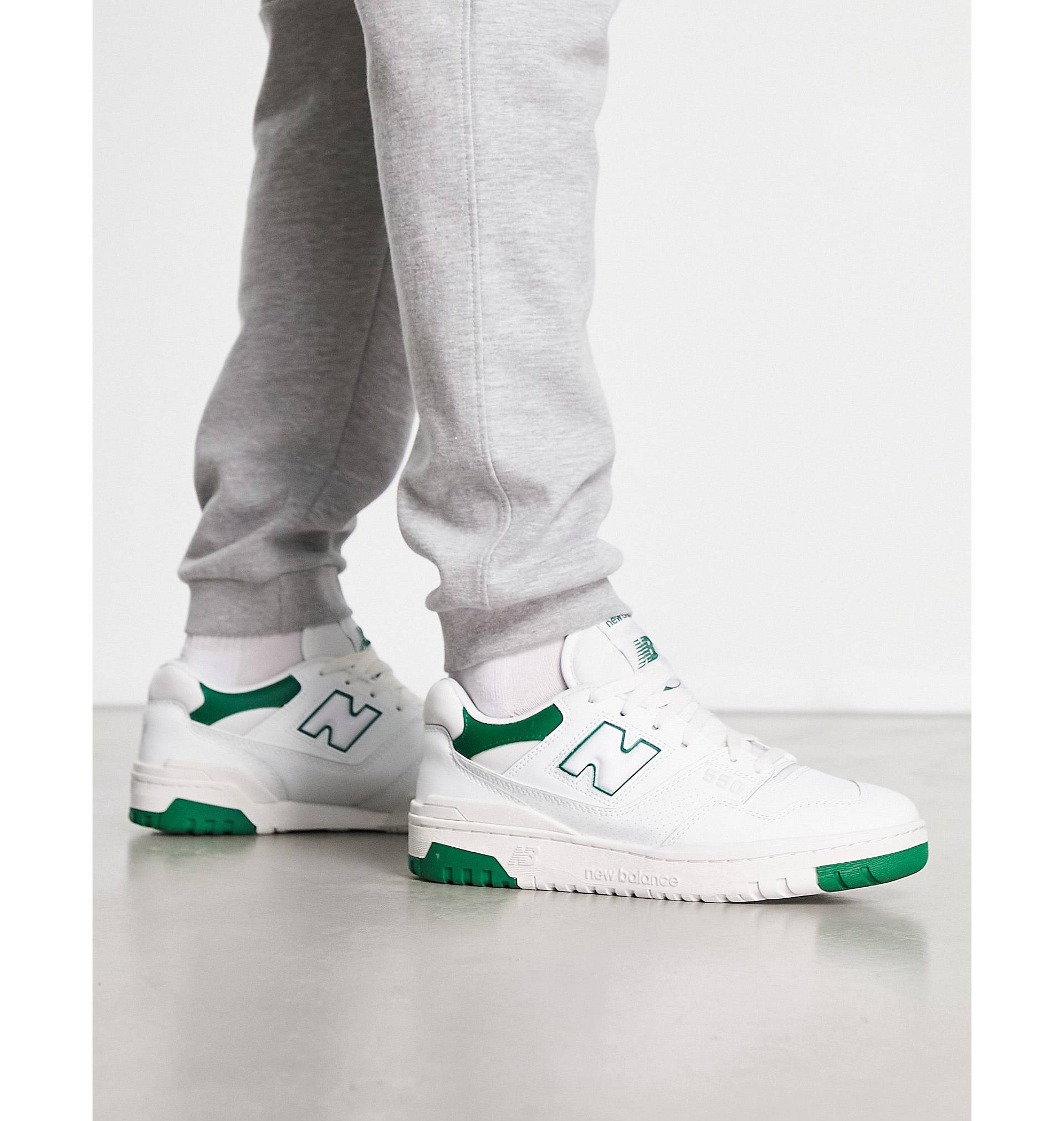 Бело-зеленые кроссовки New Balance 550
