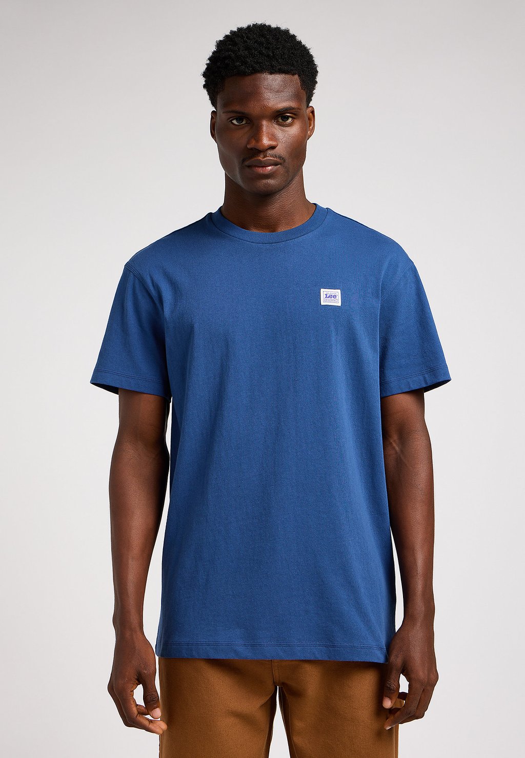 Базовая футболка TEE Lee, синий базовая футболка pocket tee lee цвет intuition grey