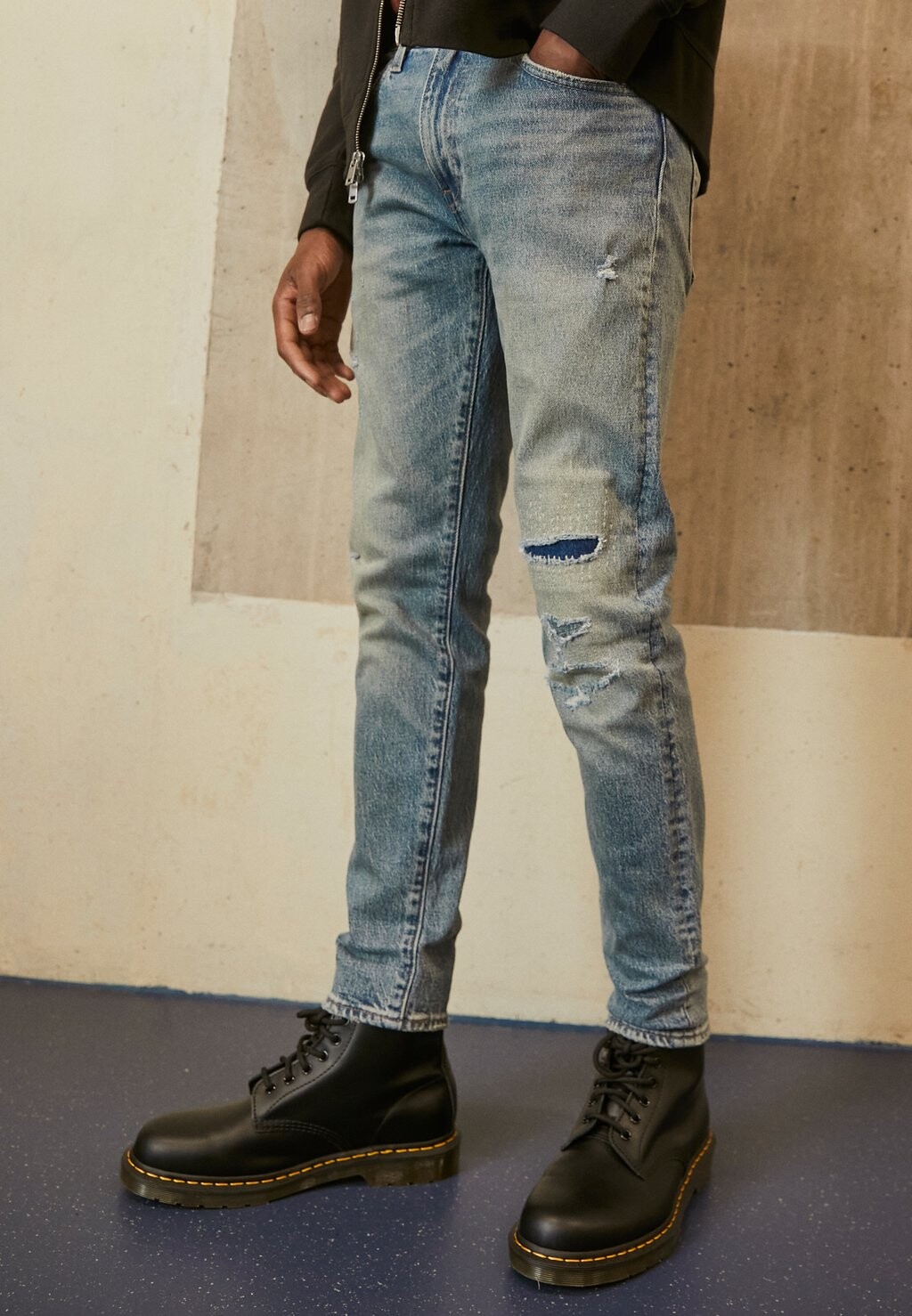 

Зауженные джинсы Levi's