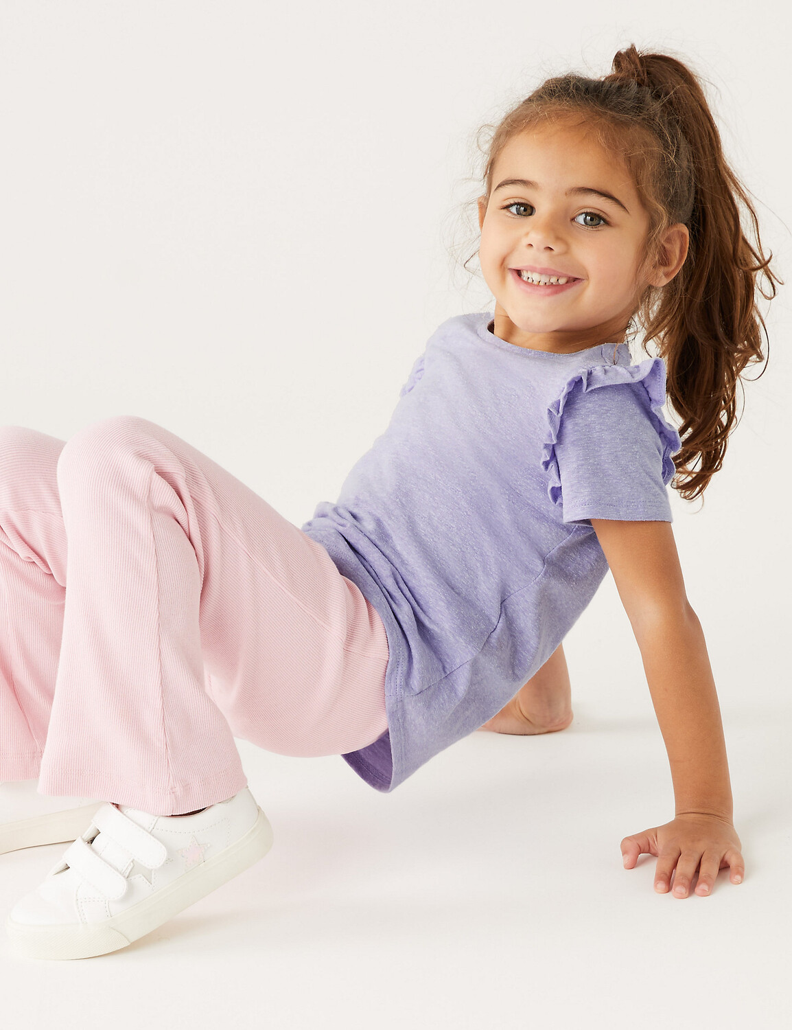 

Футболка с оборками из смесового хлопка (2–8 лет) Marks & Spencer, белый