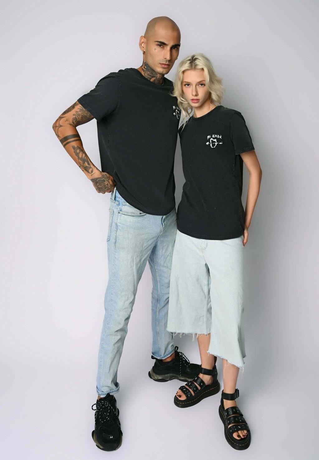 

Футболки с принтом AMOR VINTAGE UNISEX 2024 Mira Paris, черный