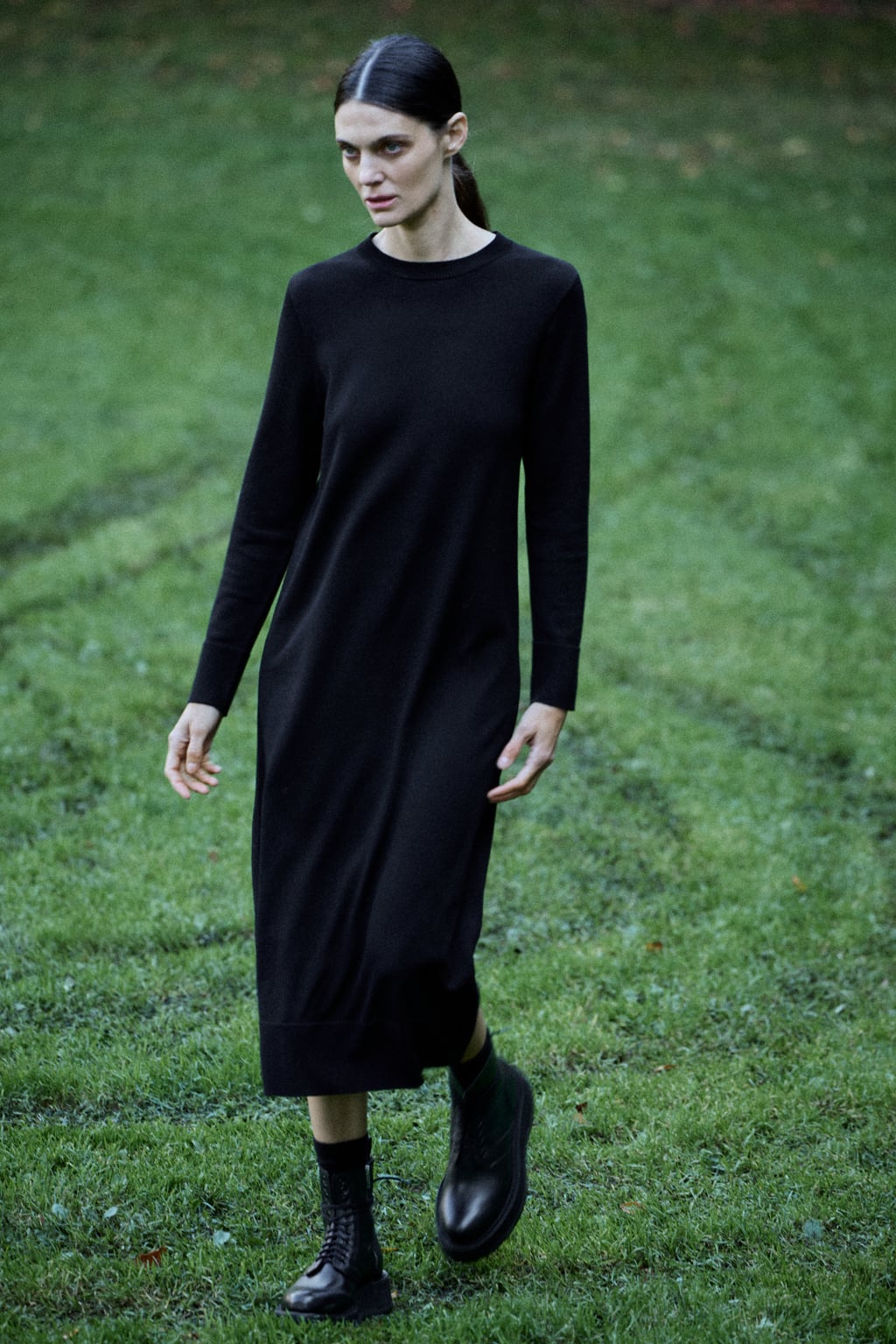 Длинное трикотажное платье ZARA, черный платье с принтом длинное с длинными рукавами aleg 1 s черный