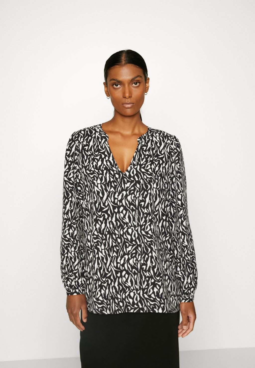 

Топ с длинными рукавами Esprit, черный