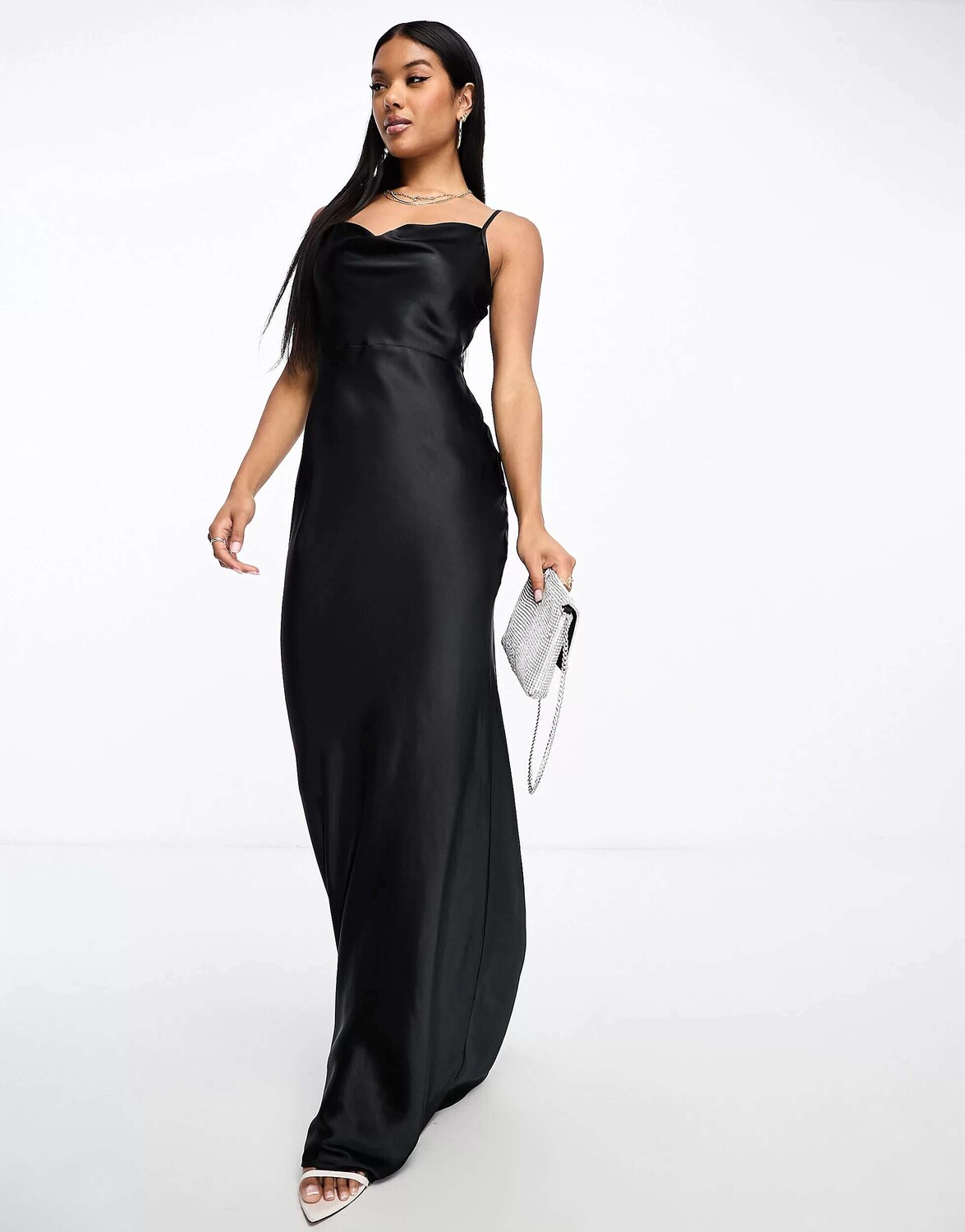 

Черное атласное платье макси Pretty Lavish Keisha, Черный