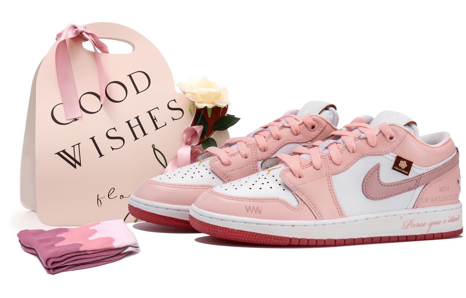 

Кроссовки Air Jordan 1 Vintage Basketball Shoes Women's Low-top White/pink, розовый