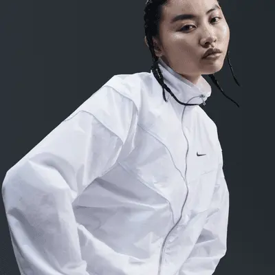 

Куртка Nike Windrunner, белый/черный