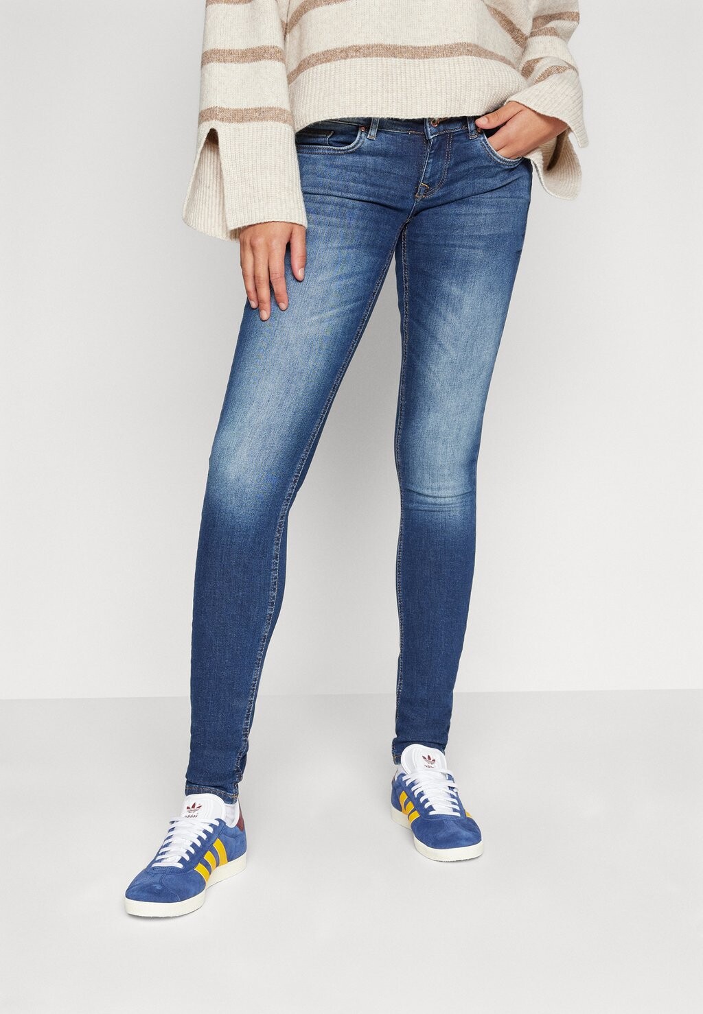 

Джинсы Skinny Fit Onlcoral Super Low Skinny ONLY, цвет dark blue denim