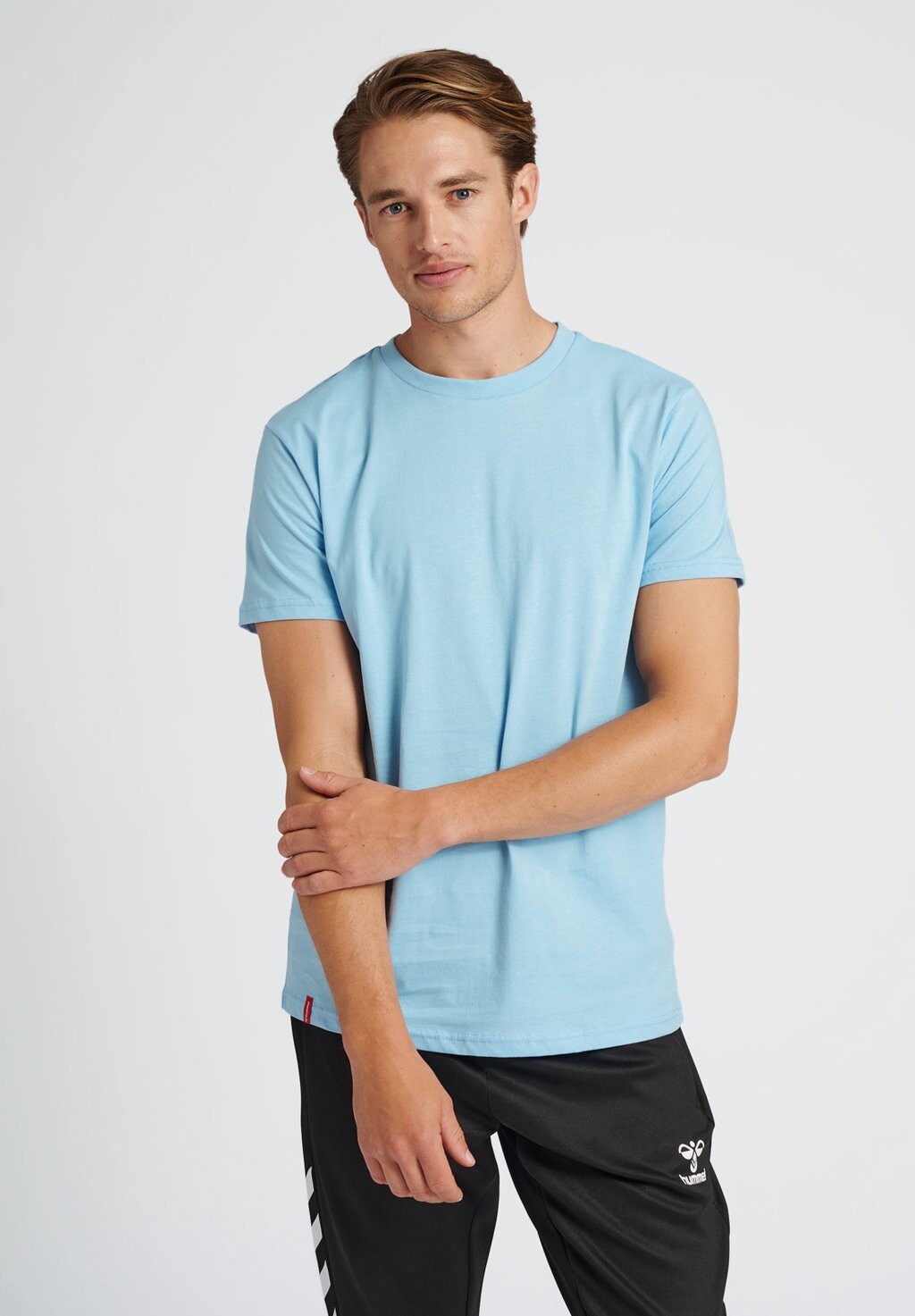 

Базовая футболка Hummel, синий