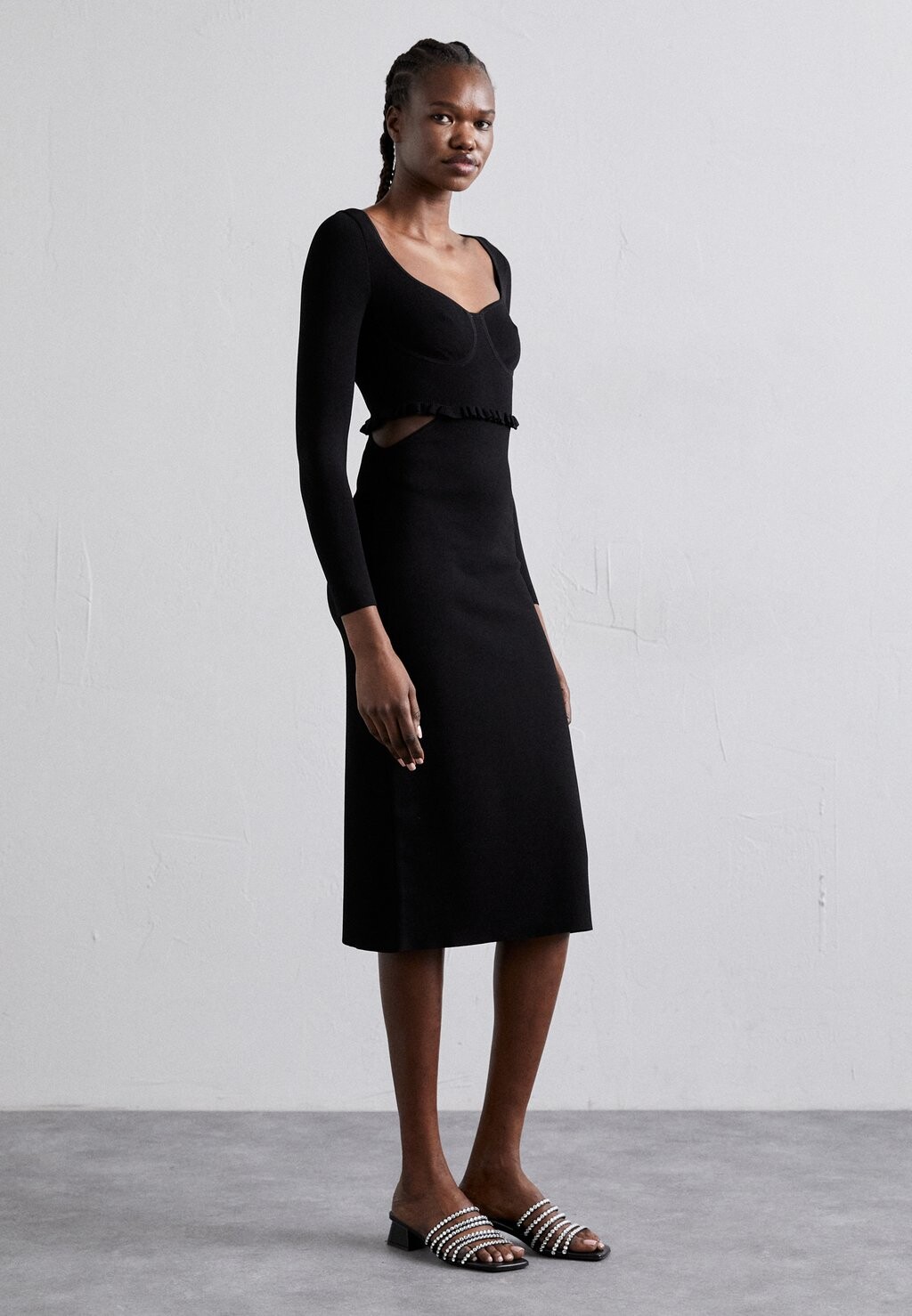 

Платье-футляр Robe Bustier Decoupe sandro, цвет noir