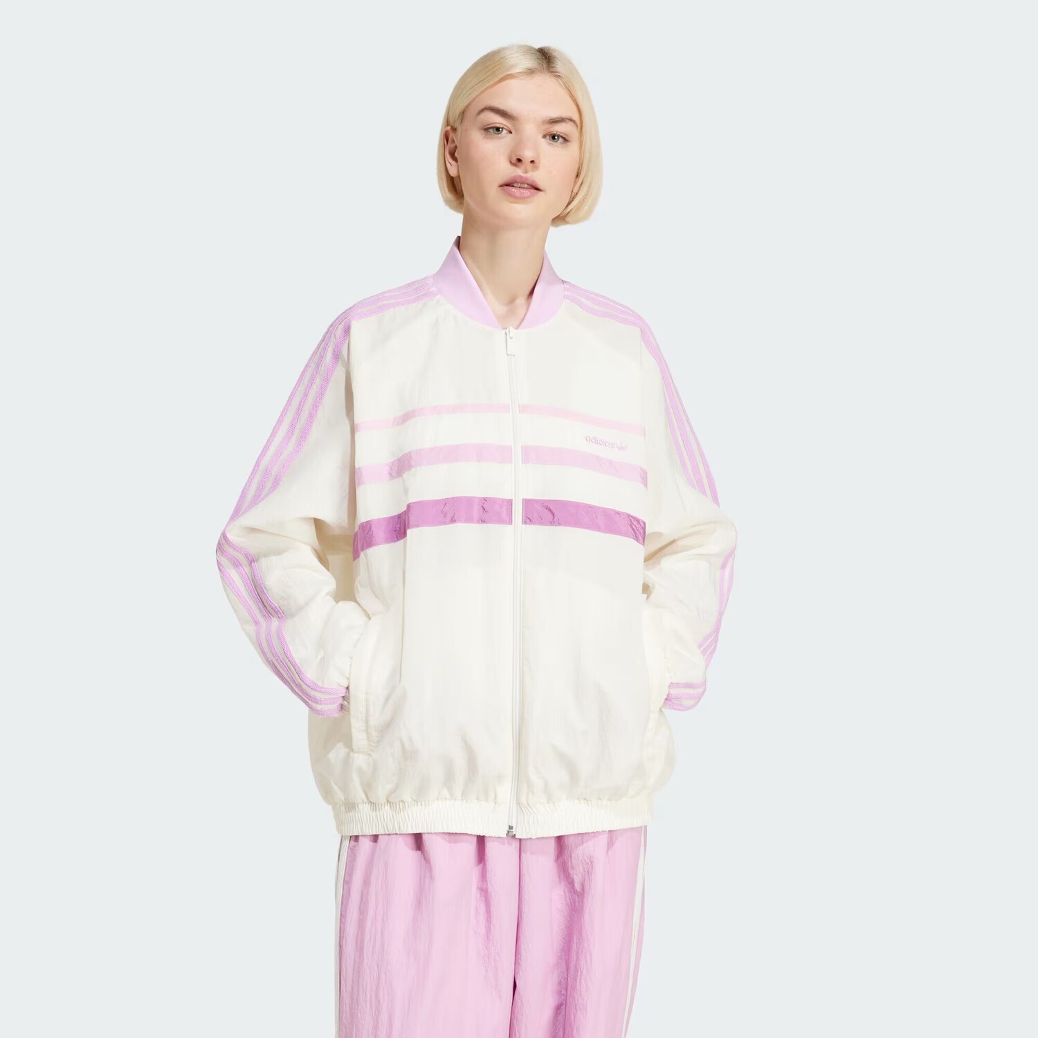 

Спортивный топ 80-х годов Adidas, цвет Off White/Bliss Lilac