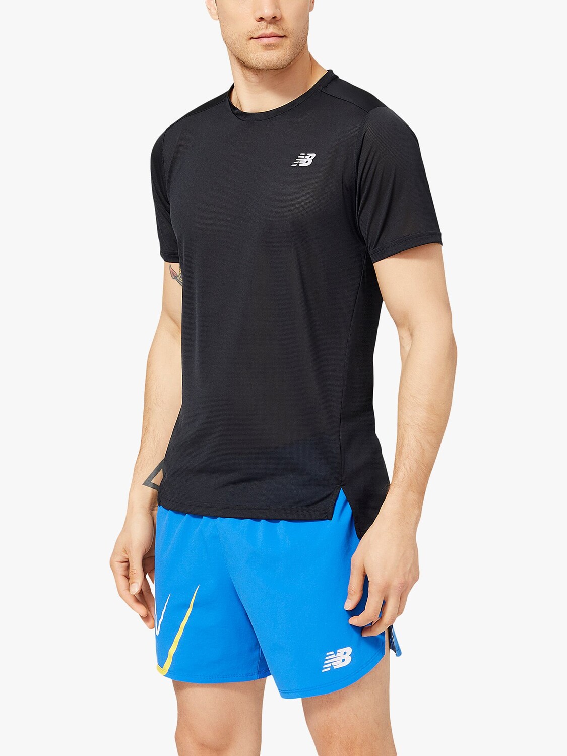 

Тренировочный топ с короткими рукавами New Balance Accelerate, черный