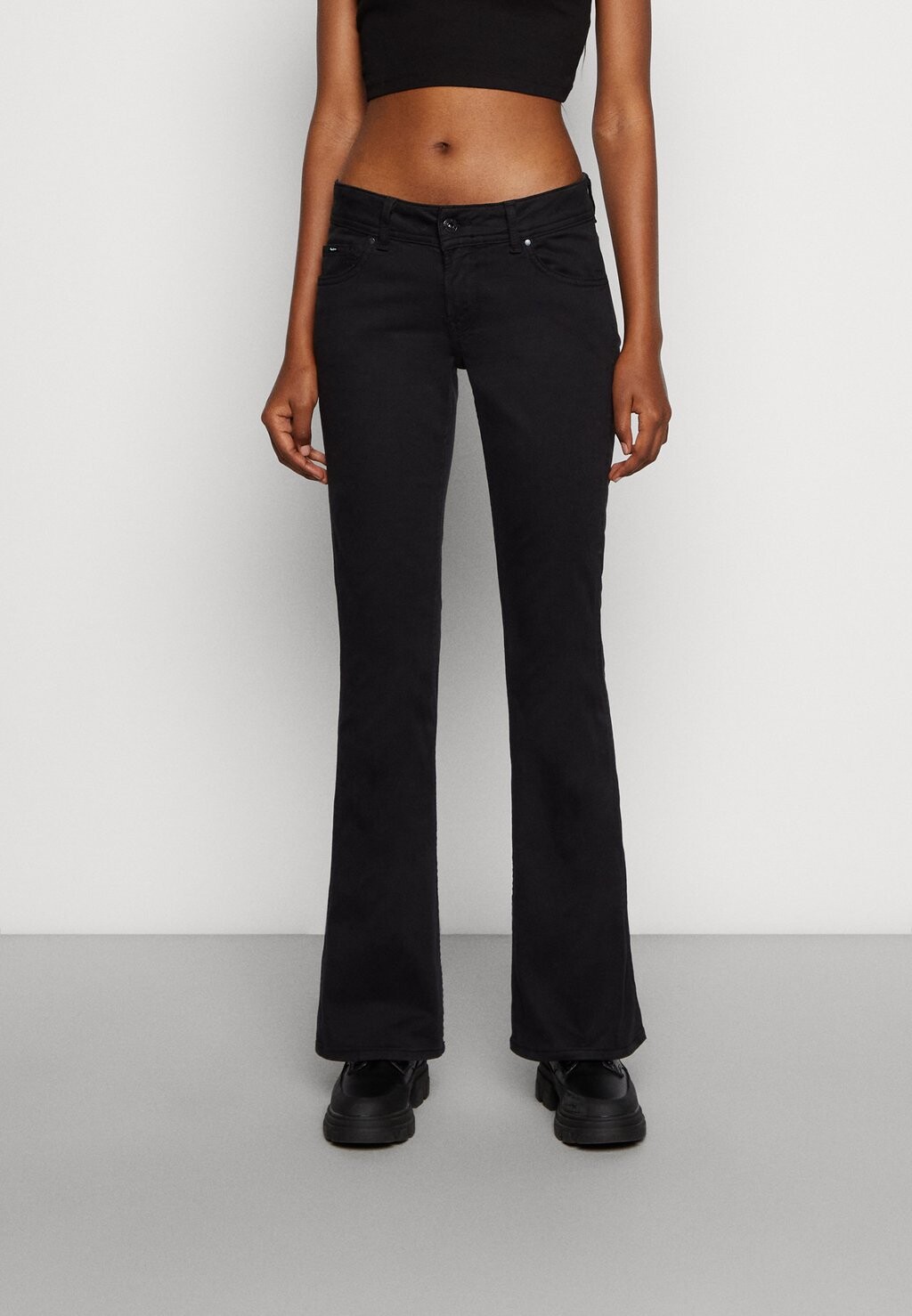 

Брюки Pepe Jeans, черный