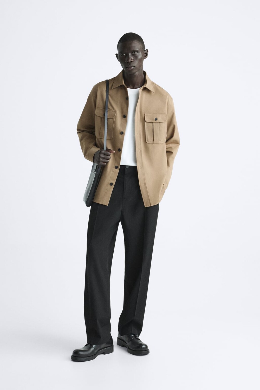 

Рубашка с карманами ZARA, кэмел