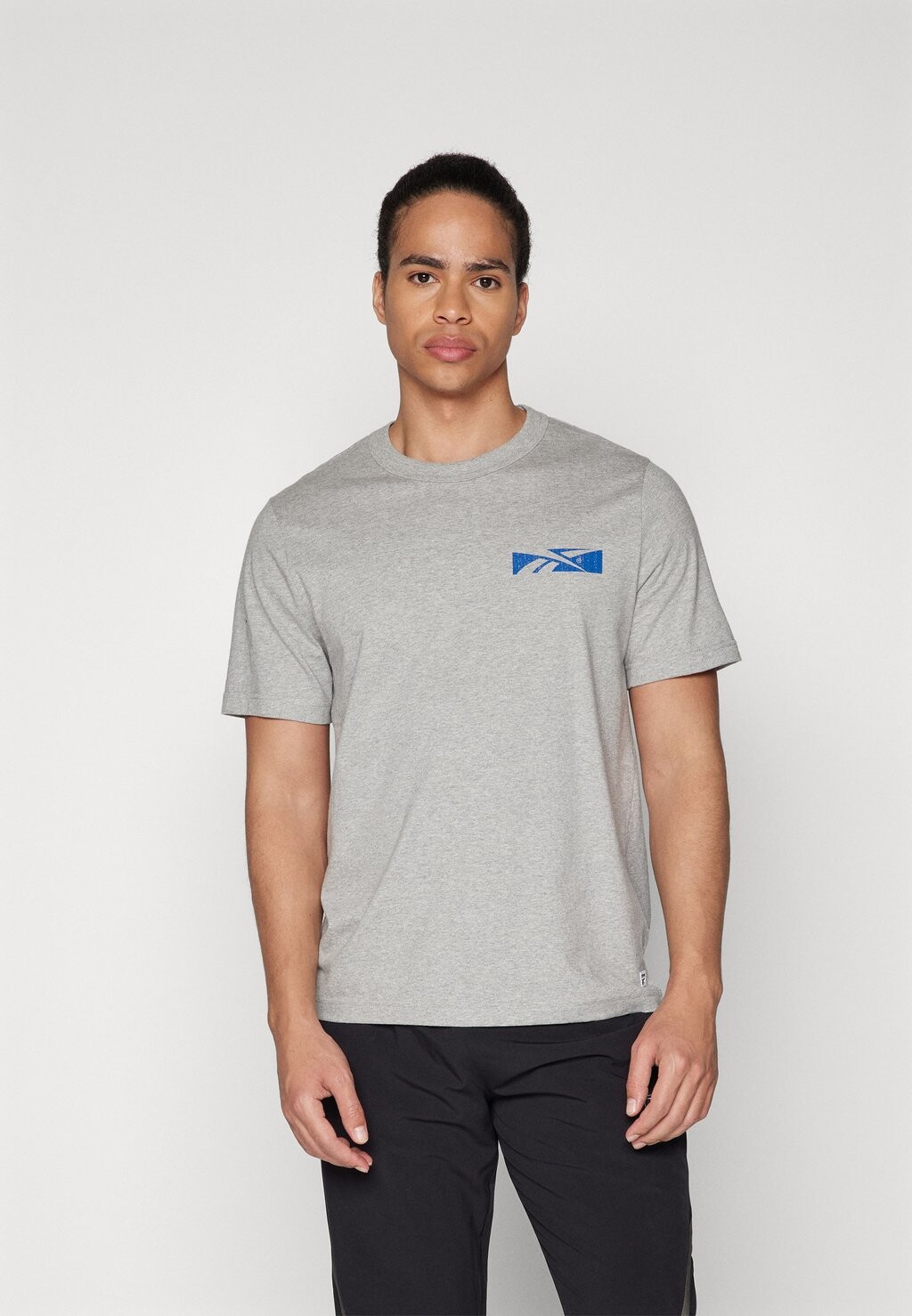 

Футболка с принтом NOT A SPECTATOR TEE Reebok, цвет grey