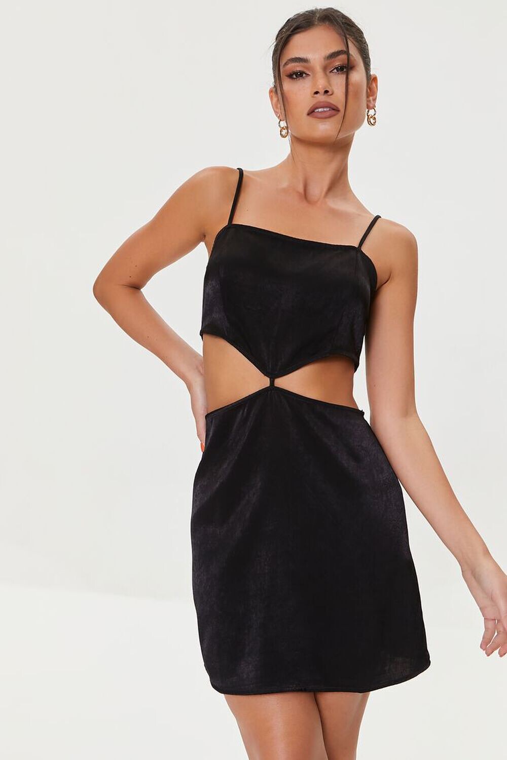 

Атласное мини-платье с вырезом Forever 21, черный