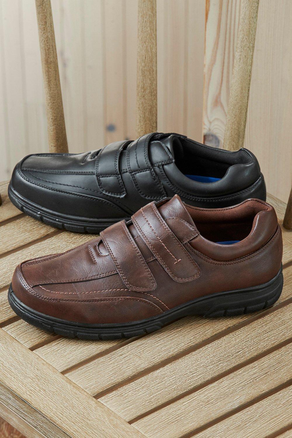 цена Классические регулируемые туфли с двойным ремешком Cotton Traders, коричневый