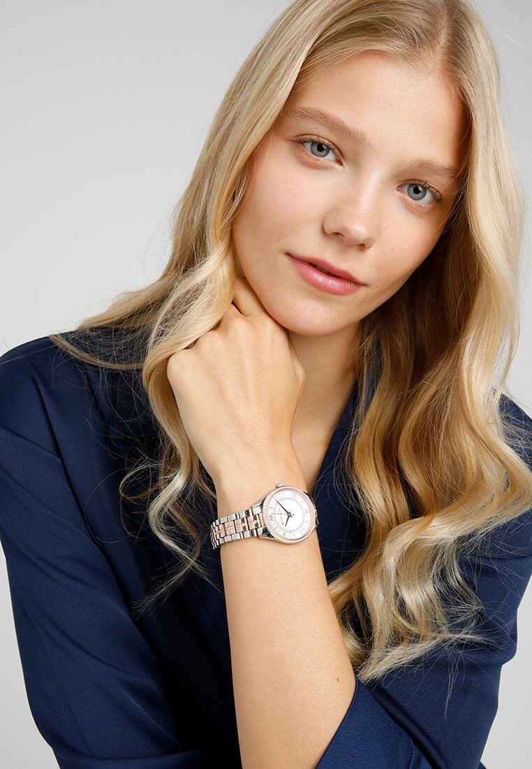 

Часы Michael Kors